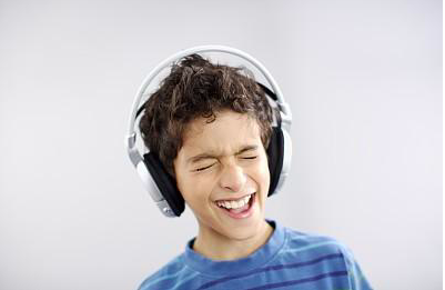 唱歌可改善孩子脾胃差的问题